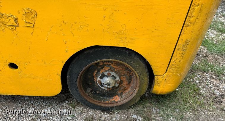 image for item OG9109 Clark 4015  forklift