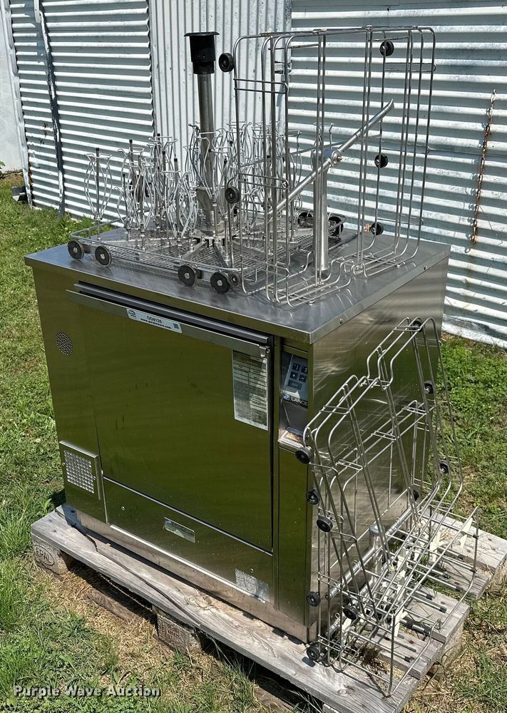 image for item OG9126 2000 Lancer 820UP  laboratory washer