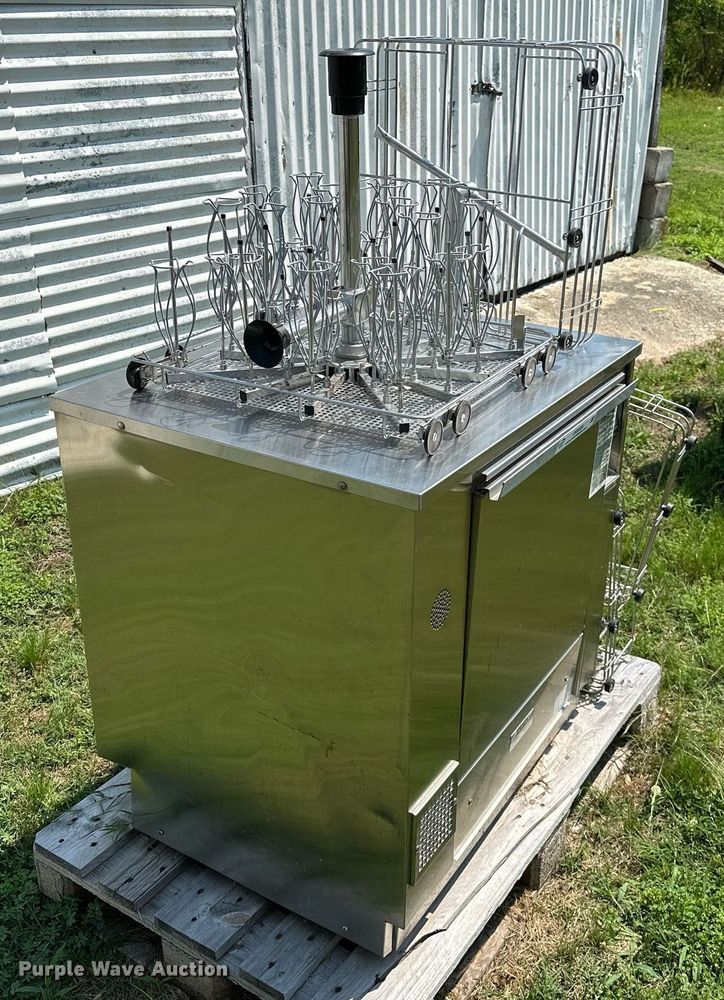 image for item OG9126 2000 Lancer 820UP  laboratory washer