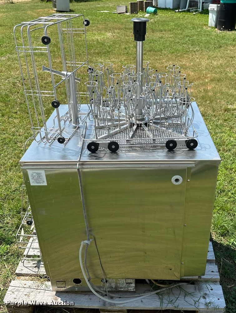 image for item OG9126 2000 Lancer 820UP  laboratory washer