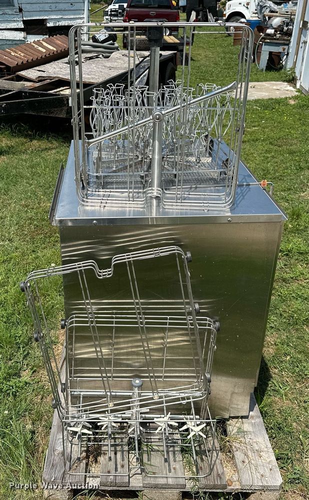 image for item OG9126 2000 Lancer 820UP  laboratory washer