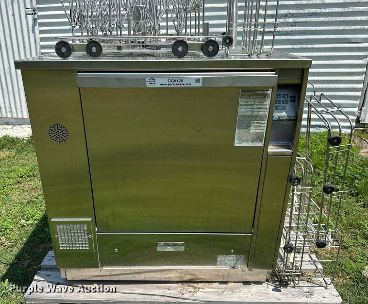 image for item OG9126 2000 Lancer 820UP  laboratory washer