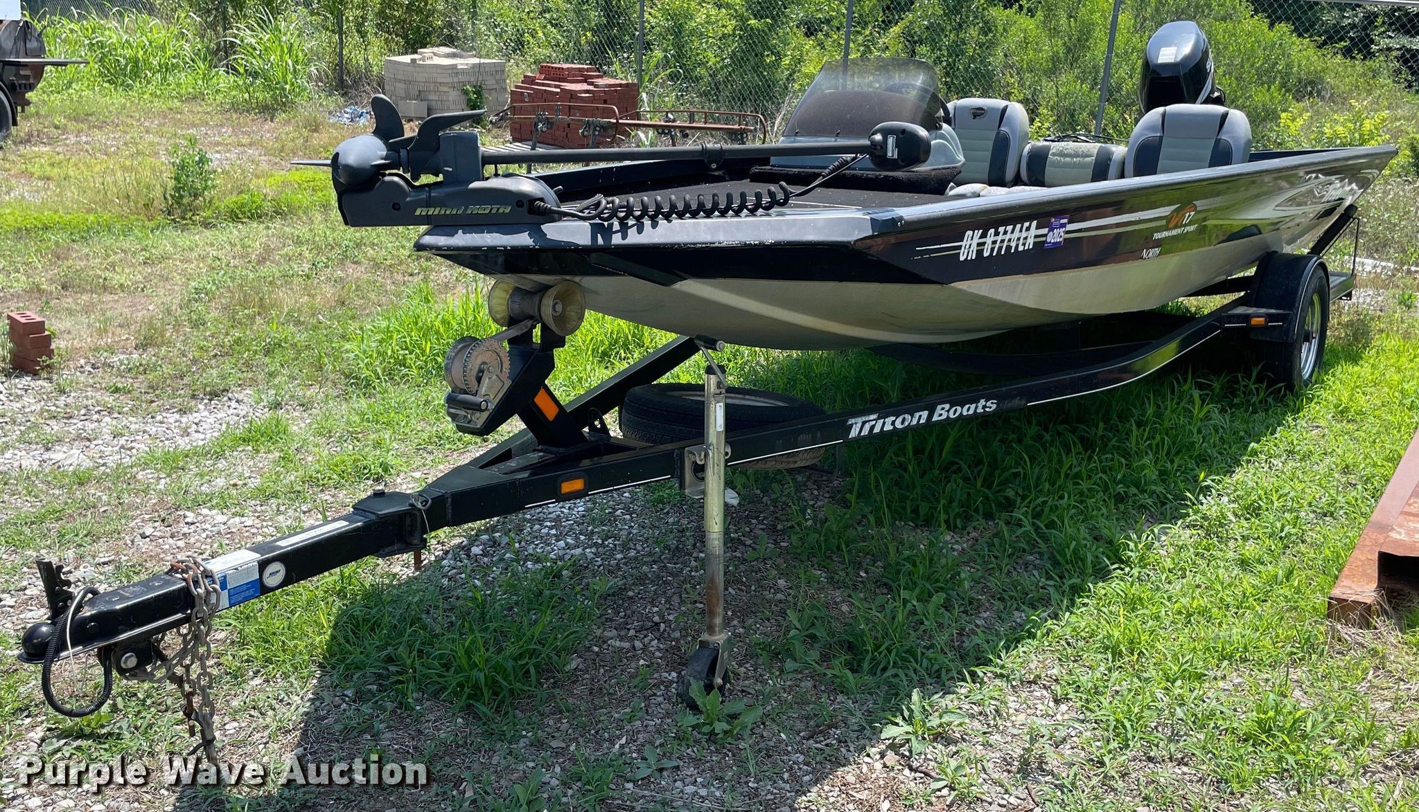 2007 Triton boat in Atoka, OK Item MR9092 sold Purple Wave