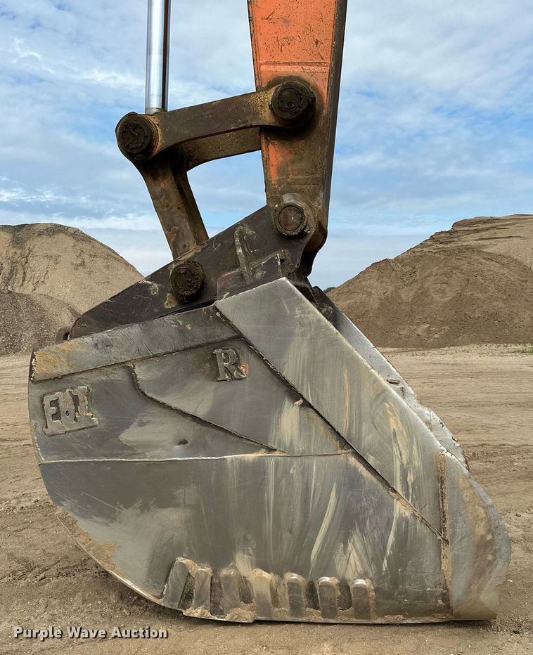 image for item AF9668 2003 Hitachi ZX450LC  excavator