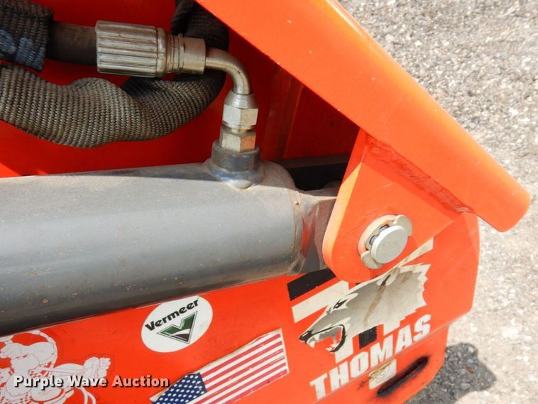 image for item AF9669 2002 Thomas 25G  compact utility loader