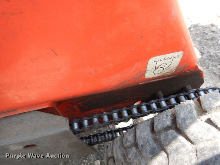 image for item AF9669 2002 Thomas 25G  compact utility loader