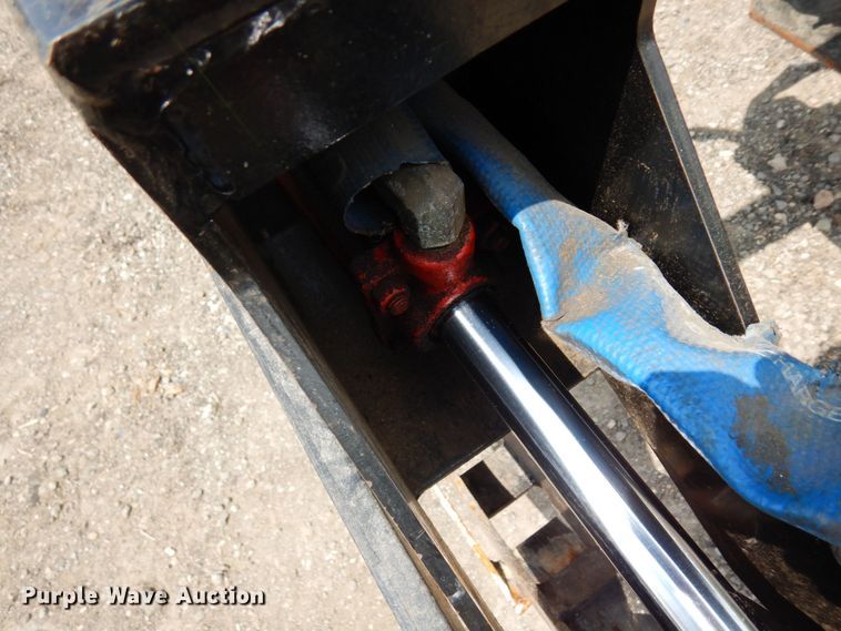 image for item AF9669 2002 Thomas 25G  compact utility loader