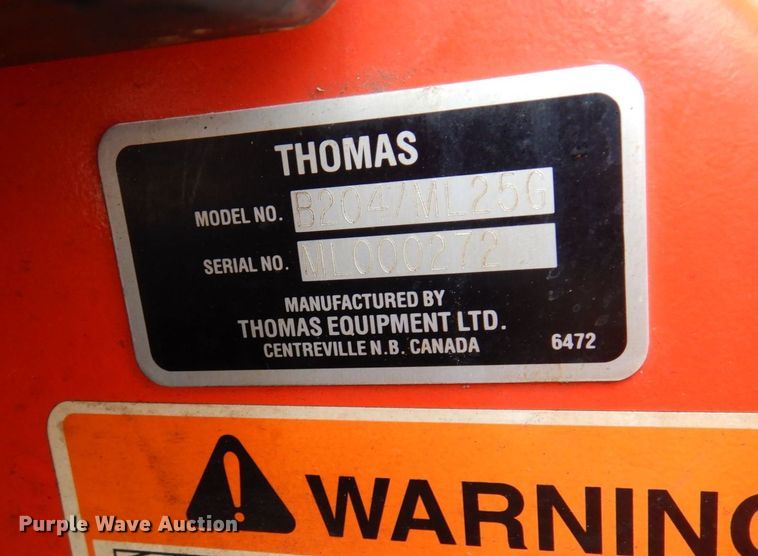 image for item AF9669 2002 Thomas 25G  compact utility loader