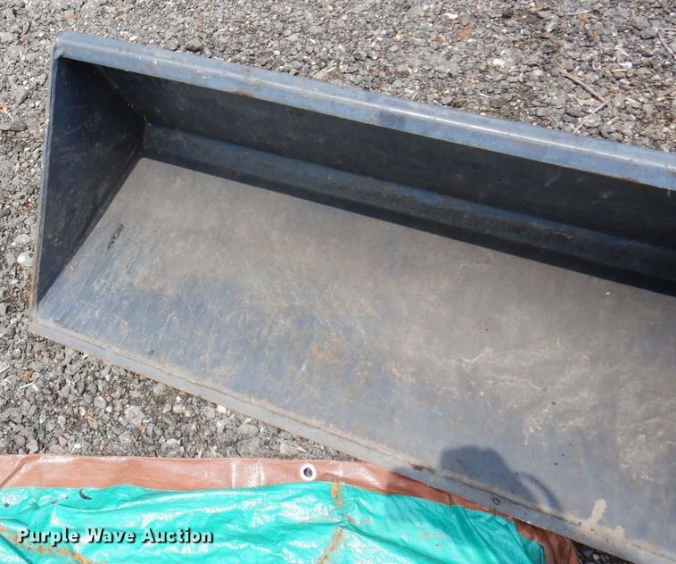 image for item AF9669 2002 Thomas 25G  compact utility loader