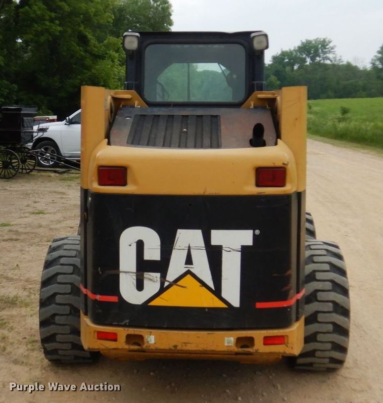 image for item AF9672 2001 Caterpillar 236  skid steer loader