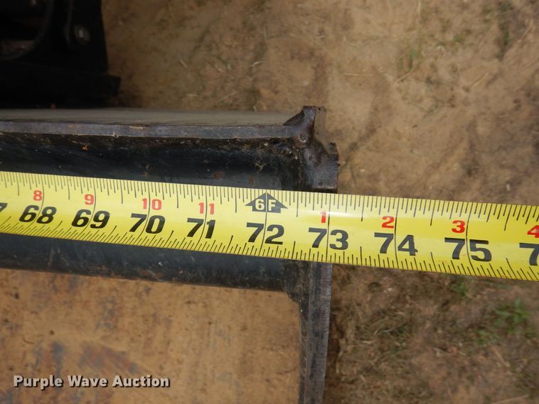 image for item AF9672 2001 Caterpillar 236  skid steer loader