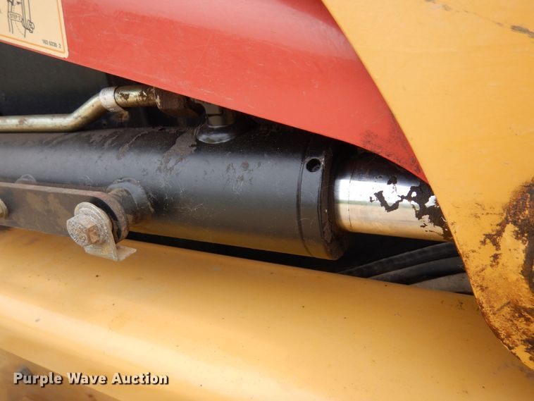 image for item AF9672 2001 Caterpillar 236  skid steer loader