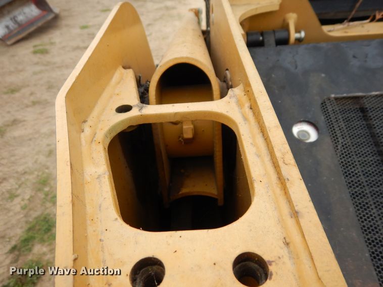 image for item AF9672 2001 Caterpillar 236  skid steer loader