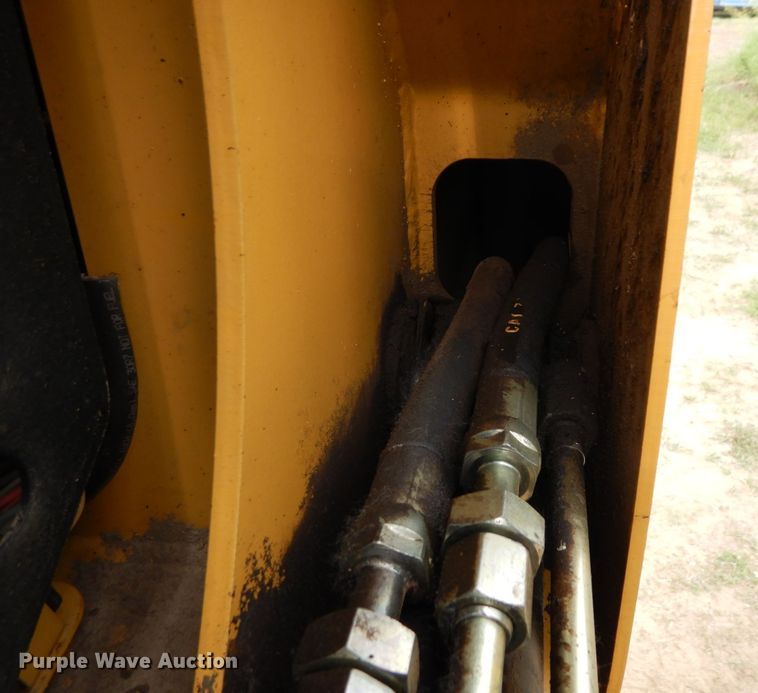 image for item AF9672 2001 Caterpillar 236  skid steer loader