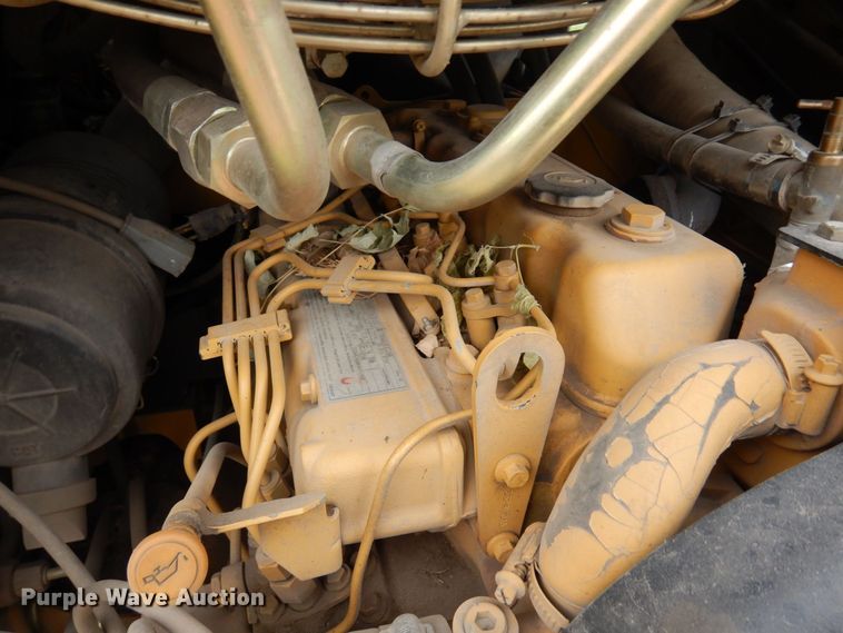 image for item AF9672 2001 Caterpillar 236  skid steer loader