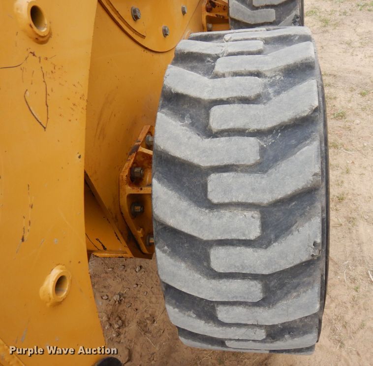 image for item AF9672 2001 Caterpillar 236  skid steer loader