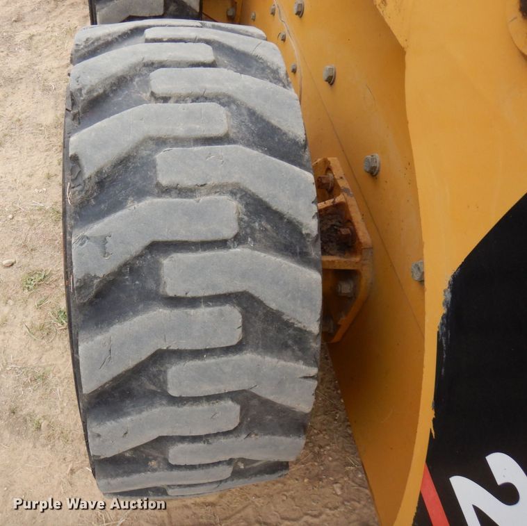 image for item AF9672 2001 Caterpillar 236  skid steer loader