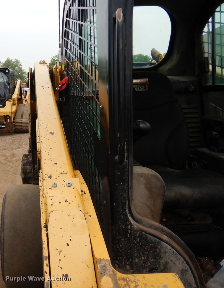 image for item AF9675 2016 Caterpillar 246D  skid steer loader