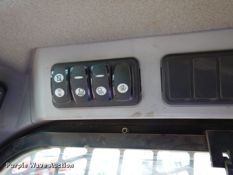 image for item AF9677 2017 Caterpillar 279D  tracked skid steer loader