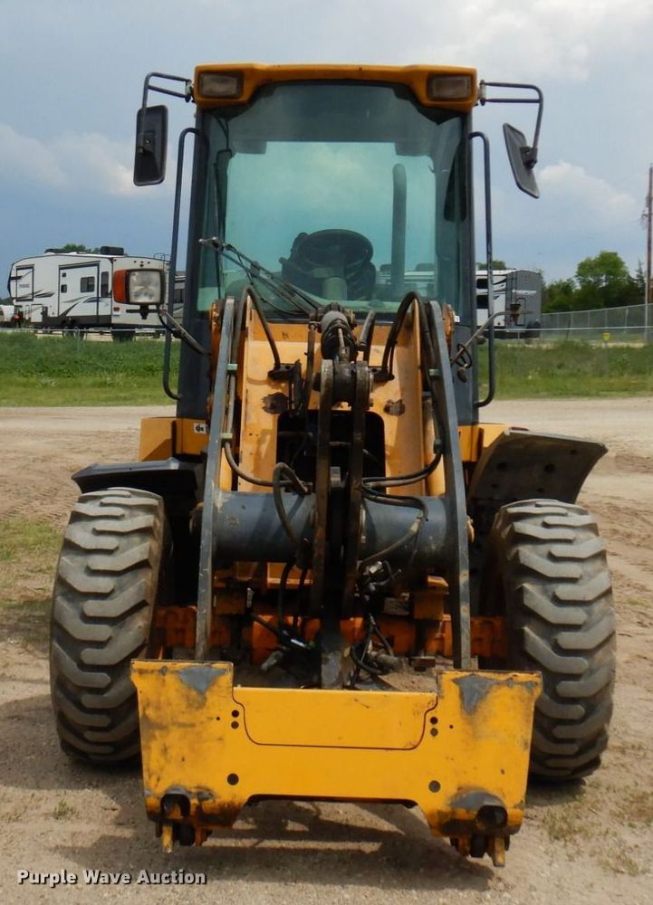 image for item AF9680 2006 John Deere 244J  wheel loader