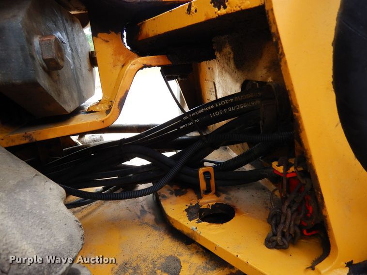 image for item AF9680 2006 John Deere 244J  wheel loader