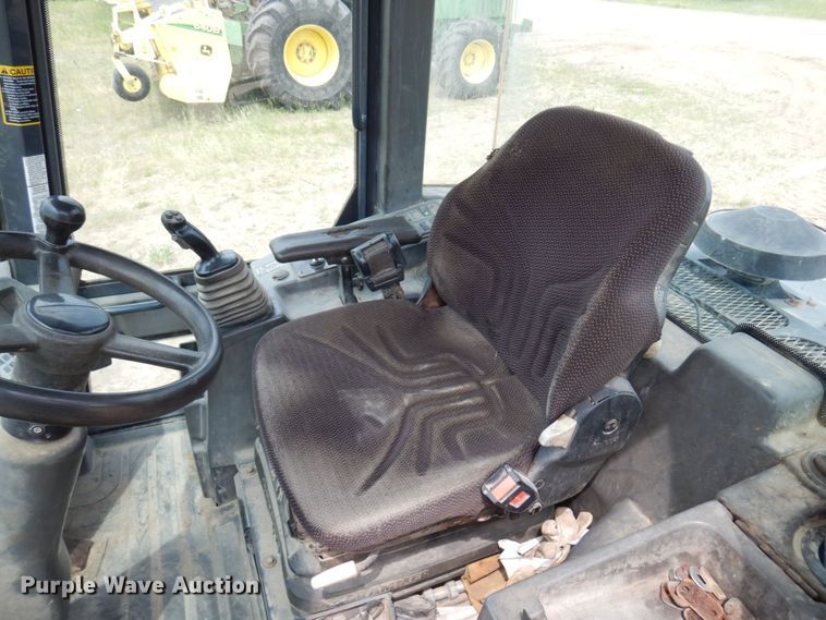 image for item AF9680 2006 John Deere 244J  wheel loader