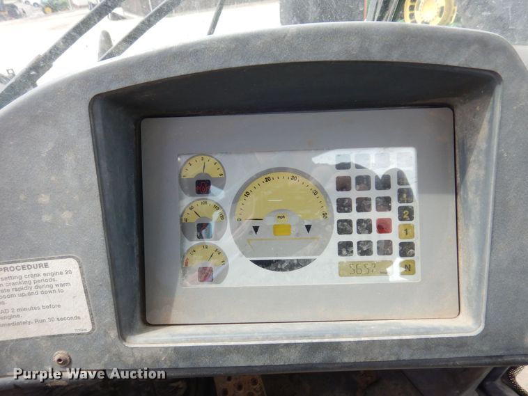 image for item AF9680 2006 John Deere 244J  wheel loader