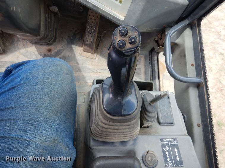 image for item AF9680 2006 John Deere 244J  wheel loader