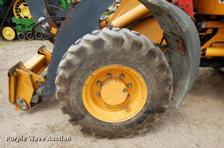image for item AF9680 2006 John Deere 244J  wheel loader