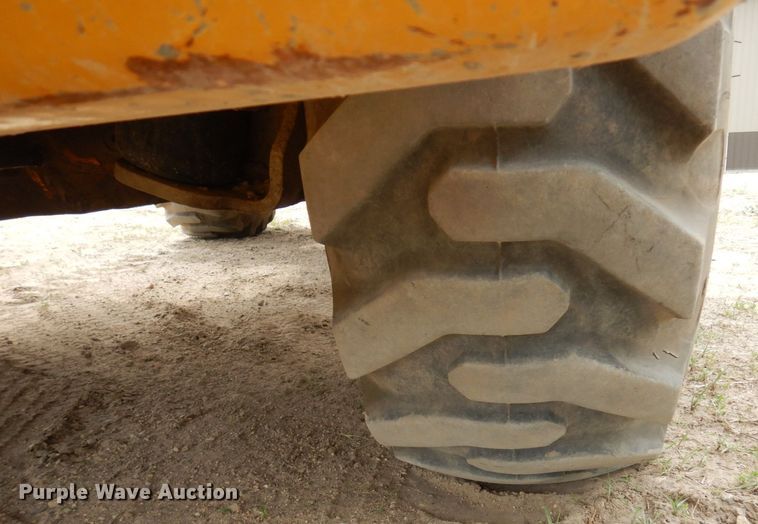 image for item AF9680 2006 John Deere 244J  wheel loader