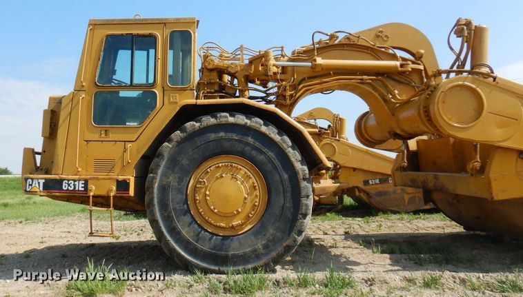 image for item AF9681 1989 Caterpillar 631E  conventional scraper
