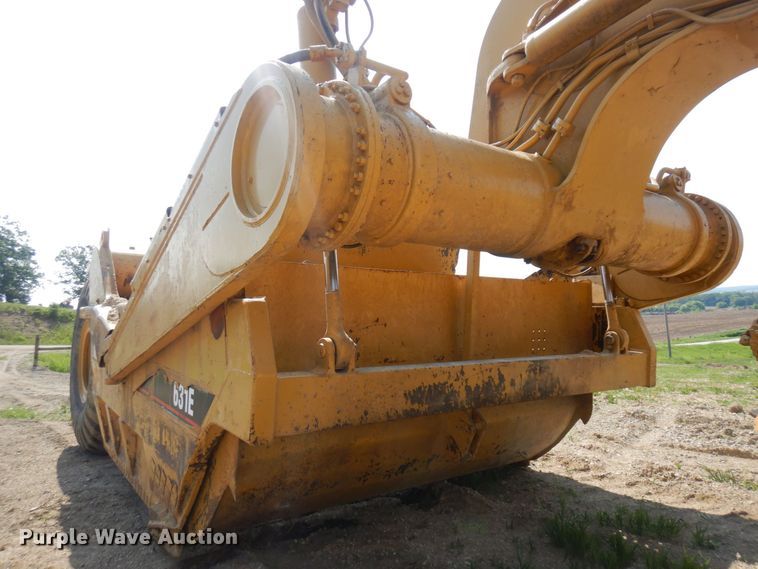 image for item AF9681 1989 Caterpillar 631E  conventional scraper