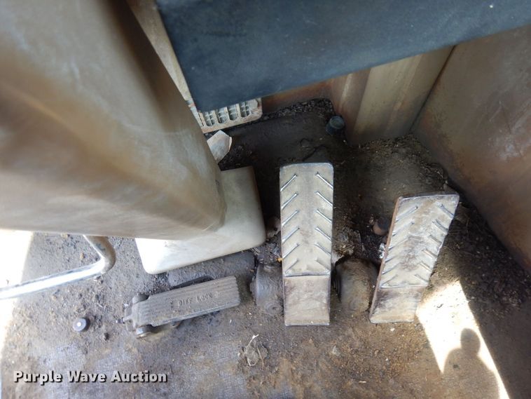 image for item AF9681 1989 Caterpillar 631E  conventional scraper