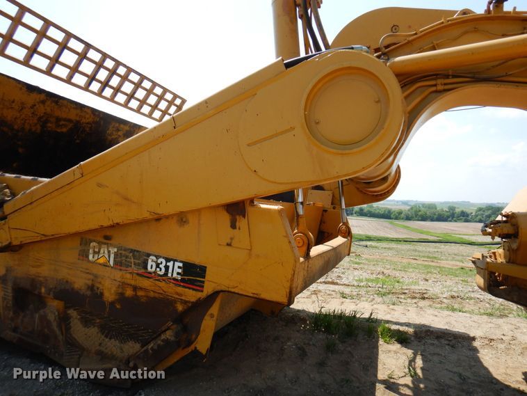 image for item AF9682 1988 Caterpillar 631E  conventional scraper