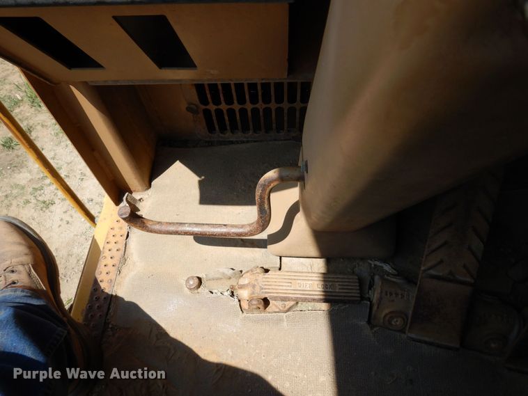 image for item AF9682 1988 Caterpillar 631E  conventional scraper