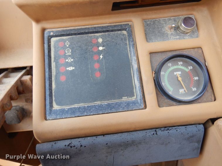 image for item AF9682 1988 Caterpillar 631E  conventional scraper