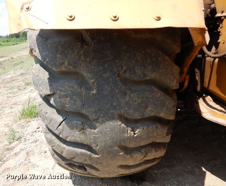 image for item AF9682 1988 Caterpillar 631E  conventional scraper