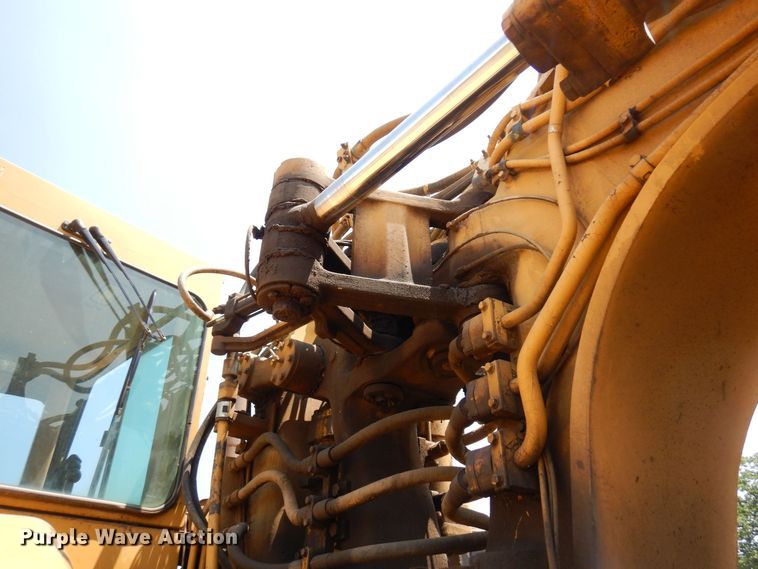 image for item AF9683 1987 Caterpillar 627E  conventional scraper