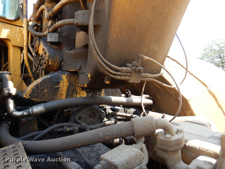 image for item AF9683 1987 Caterpillar 627E  conventional scraper