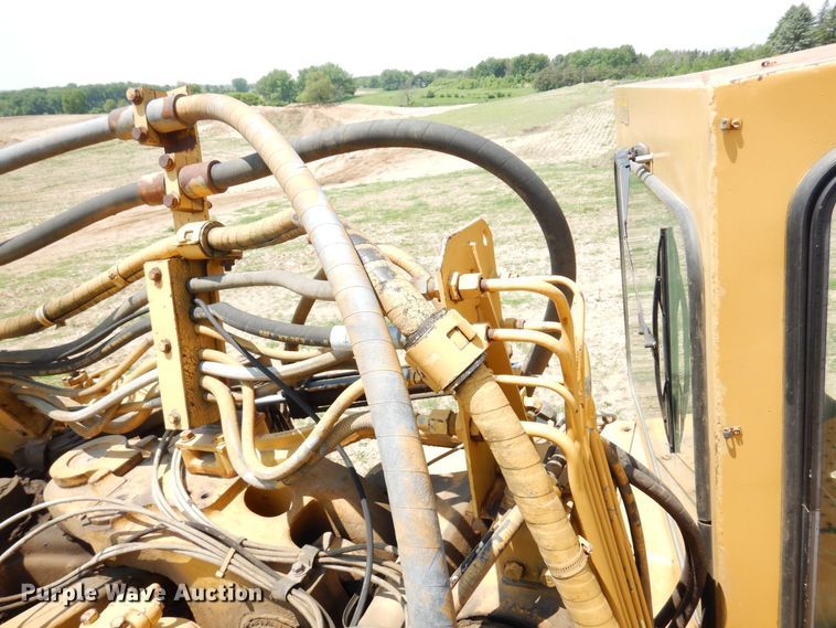 image for item AF9683 1987 Caterpillar 627E  conventional scraper