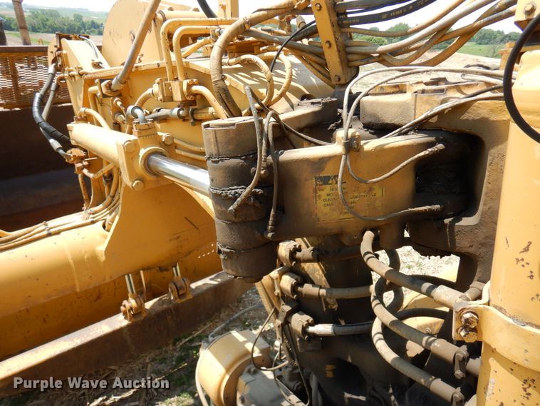 image for item AF9683 1987 Caterpillar 627E  conventional scraper