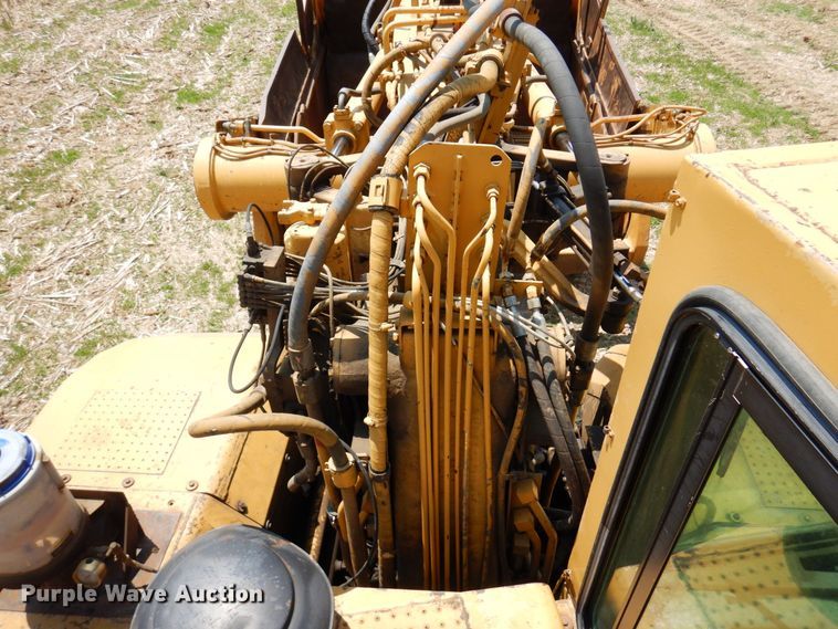 image for item AF9683 1987 Caterpillar 627E  conventional scraper