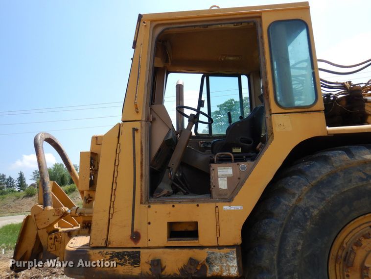 image for item AF9683 1987 Caterpillar 627E  conventional scraper