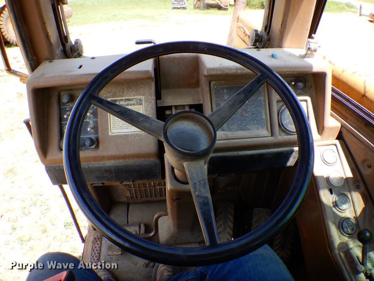 image for item AF9683 1987 Caterpillar 627E  conventional scraper