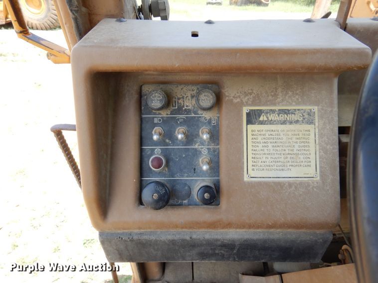 image for item AF9683 1987 Caterpillar 627E  conventional scraper