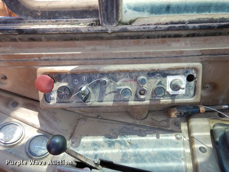 image for item AF9683 1987 Caterpillar 627E  conventional scraper