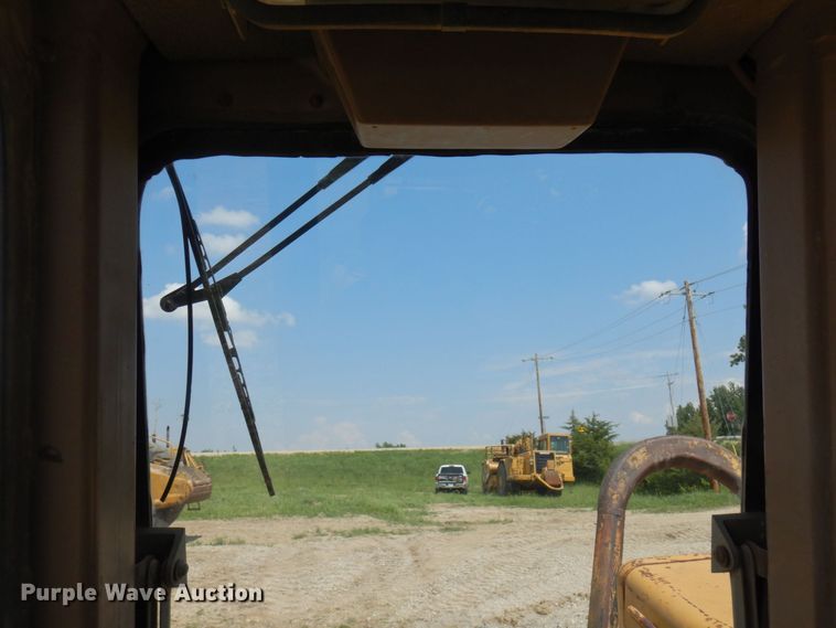 image for item AF9683 1987 Caterpillar 627E  conventional scraper