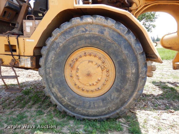 image for item AF9683 1987 Caterpillar 627E  conventional scraper