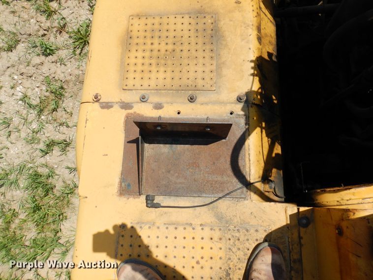 image for item AF9684 1987 Caterpillar 627E  conventional scraper