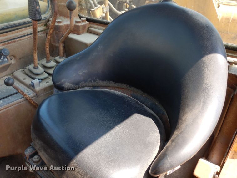 image for item AF9684 1987 Caterpillar 627E  conventional scraper